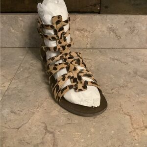 Steve Madden Leopard Print Gladiator Sandals Sz 8.5